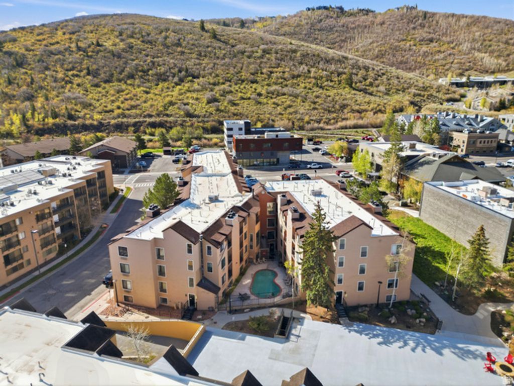 Image 1 of property listing at 1940 PROSPECTOR AVE #423, Park City, UT 84060
