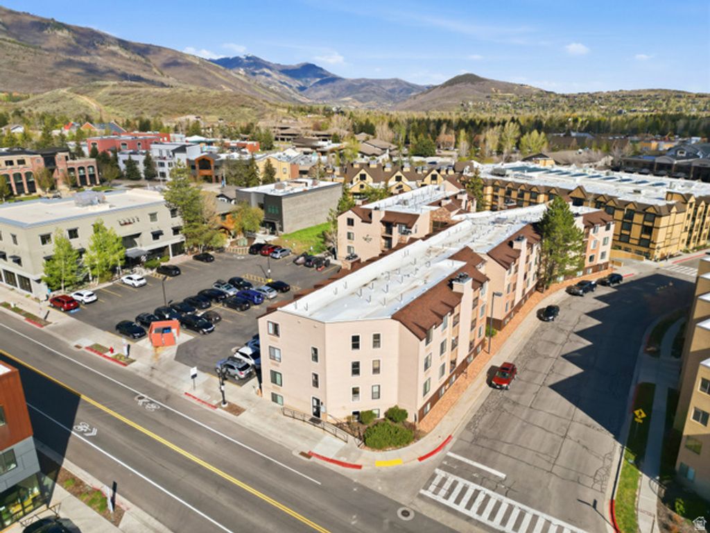 Image 26 of property listing at 1940 PROSPECTOR AVE #423, Park City, UT 84060