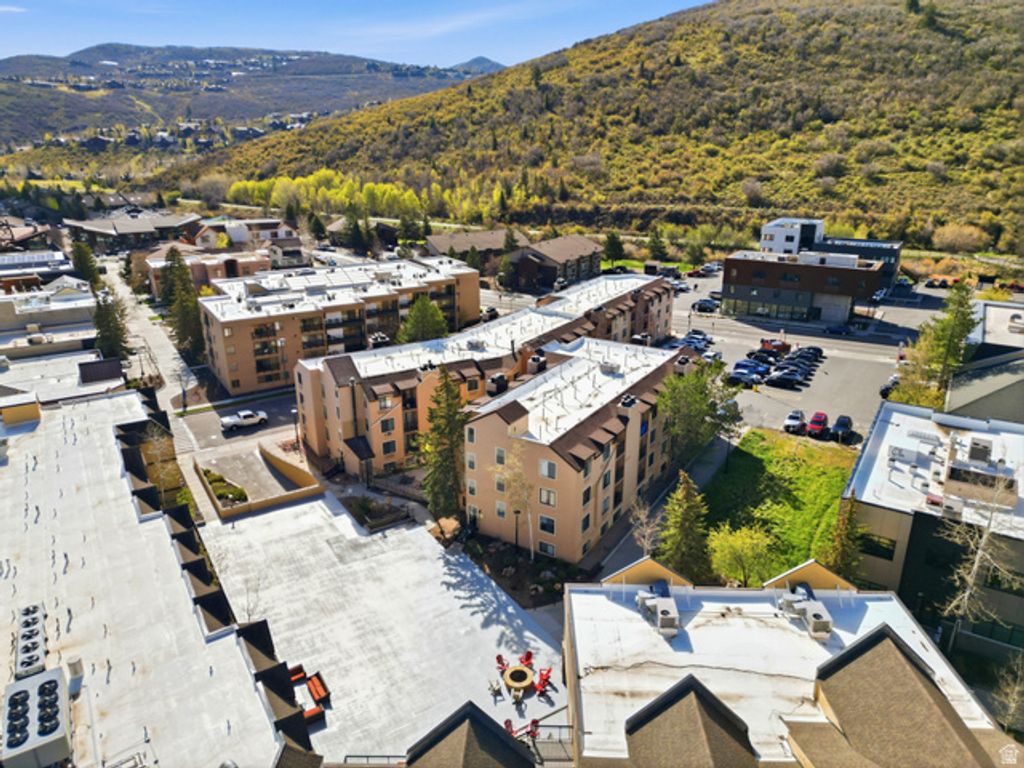 Image 27 of property listing at 1940 PROSPECTOR AVE #423, Park City, UT 84060