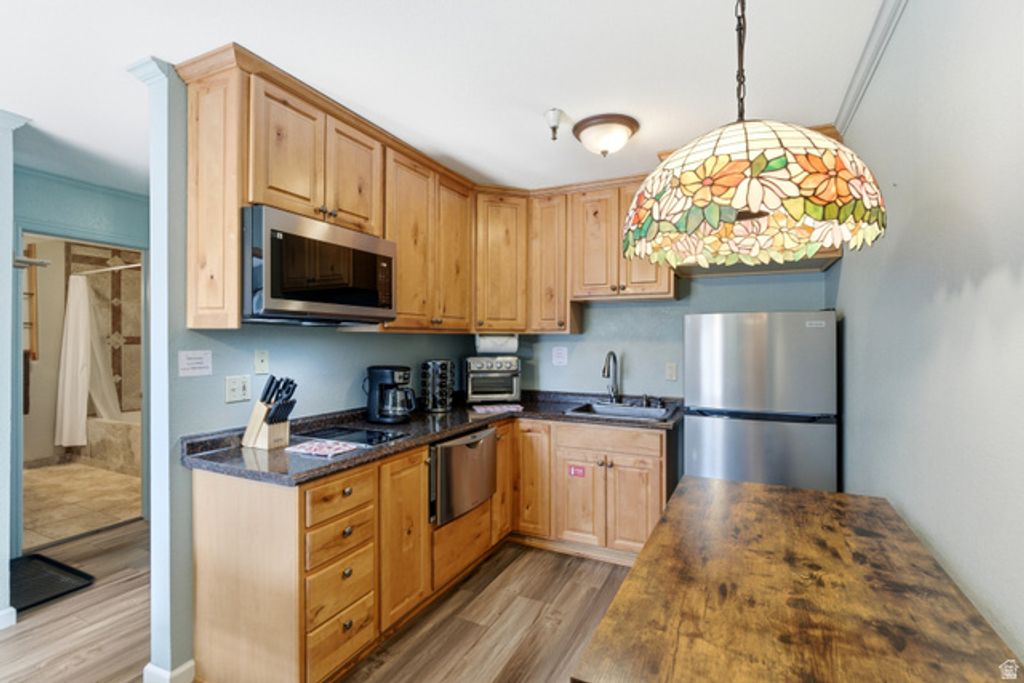 Image 10 of property listing at 1940 PROSPECTOR AVE #423, Park City, UT 84060