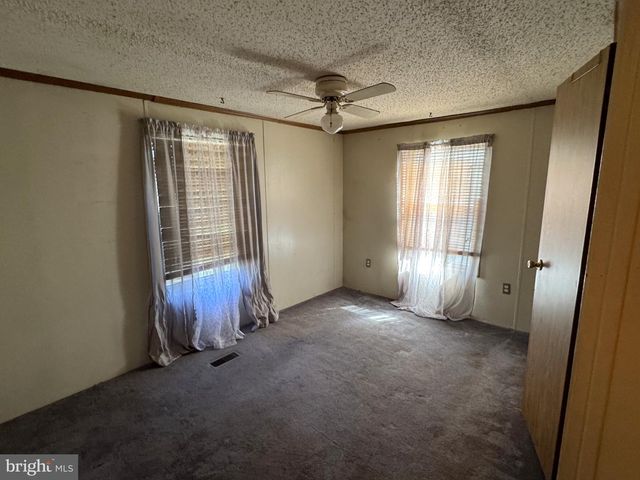 963 BRIDGE WAY, Quakertown, PA 18951