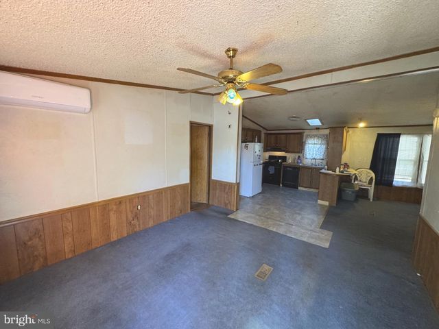 963 BRIDGE WAY, Quakertown, PA 18951