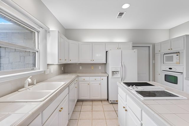1019 Creek Run, Kerrville, TX 78028