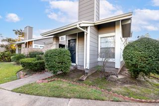 12102 Bob White Drive 121, Houston, TX 77035