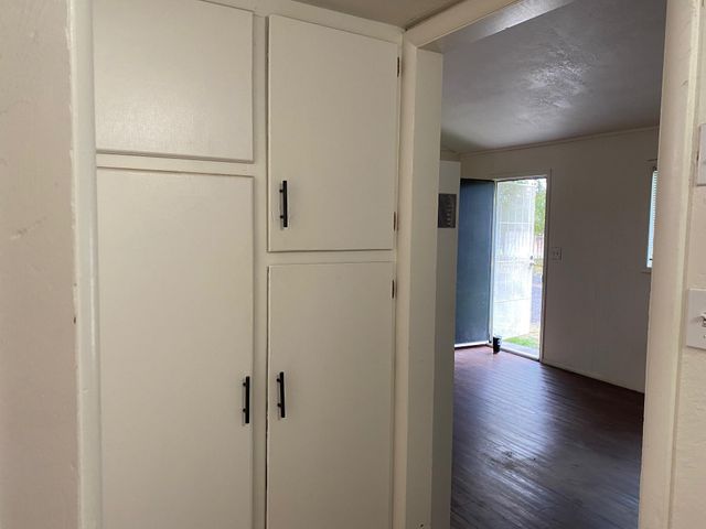 726 N Mooney Boulevard, Visalia, CA 93291