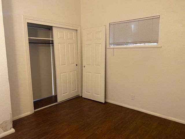 726 N Mooney Boulevard, Visalia, CA 93291