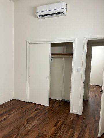 726 N Mooney Boulevard, Visalia, CA 93291