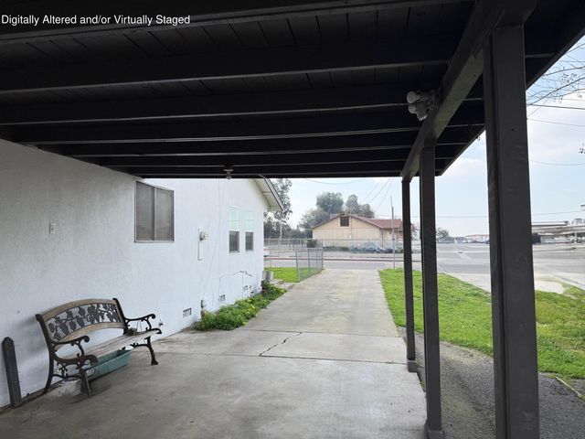 726 N Mooney Boulevard, Visalia, CA 93291