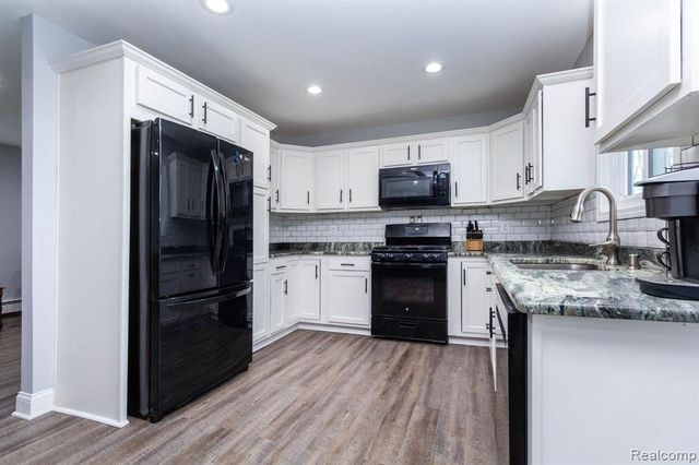 1337 Haines Road, Lapeer, MI 48446