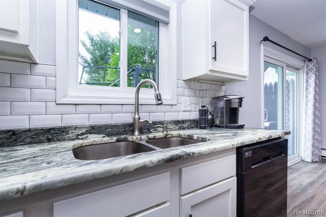 1337 Haines Road, Lapeer, MI 48446