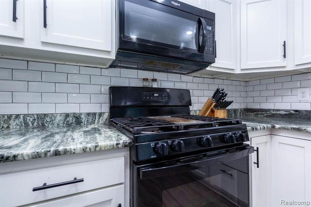 1337 Haines Road, Lapeer, MI 48446