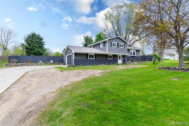 1337 Haines Road, Lapeer, MI 48446