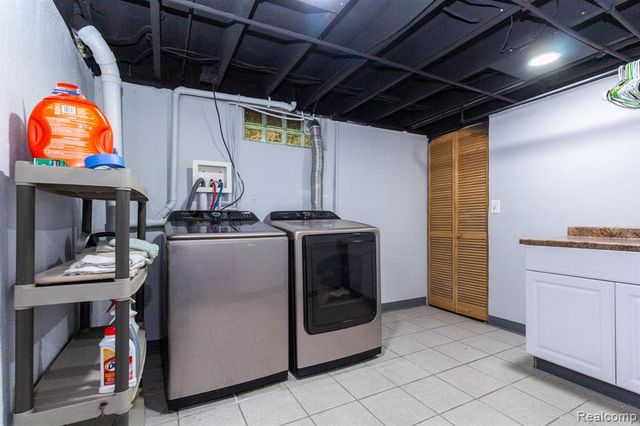 1337 Haines Road, Lapeer, MI 48446