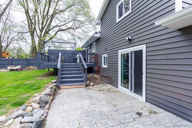 1337 Haines Road, Lapeer, MI 48446