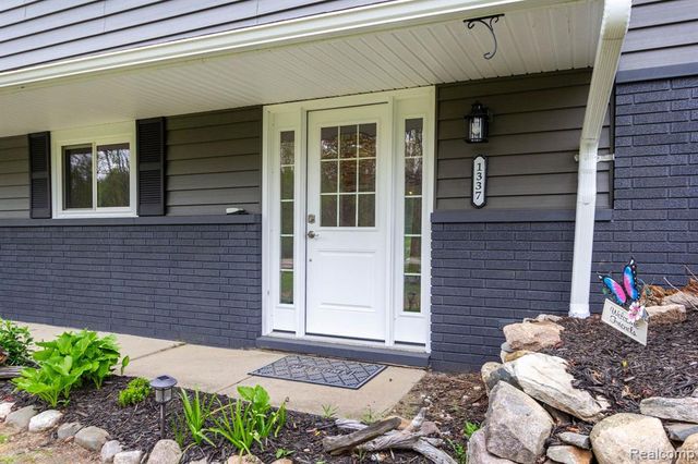 1337 Haines Road, Lapeer, MI 48446