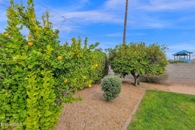 1612 W OCOTILLO Road, Phoenix, AZ 85015