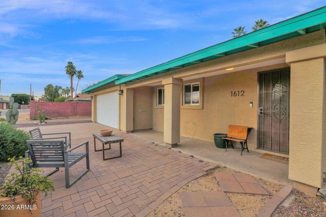 1612 W OCOTILLO Road, Phoenix, AZ 85015