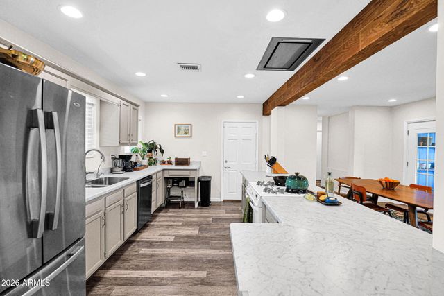 1612 W OCOTILLO Road, Phoenix, AZ 85015