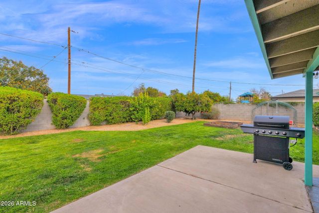 1612 W OCOTILLO Road, Phoenix, AZ 85015