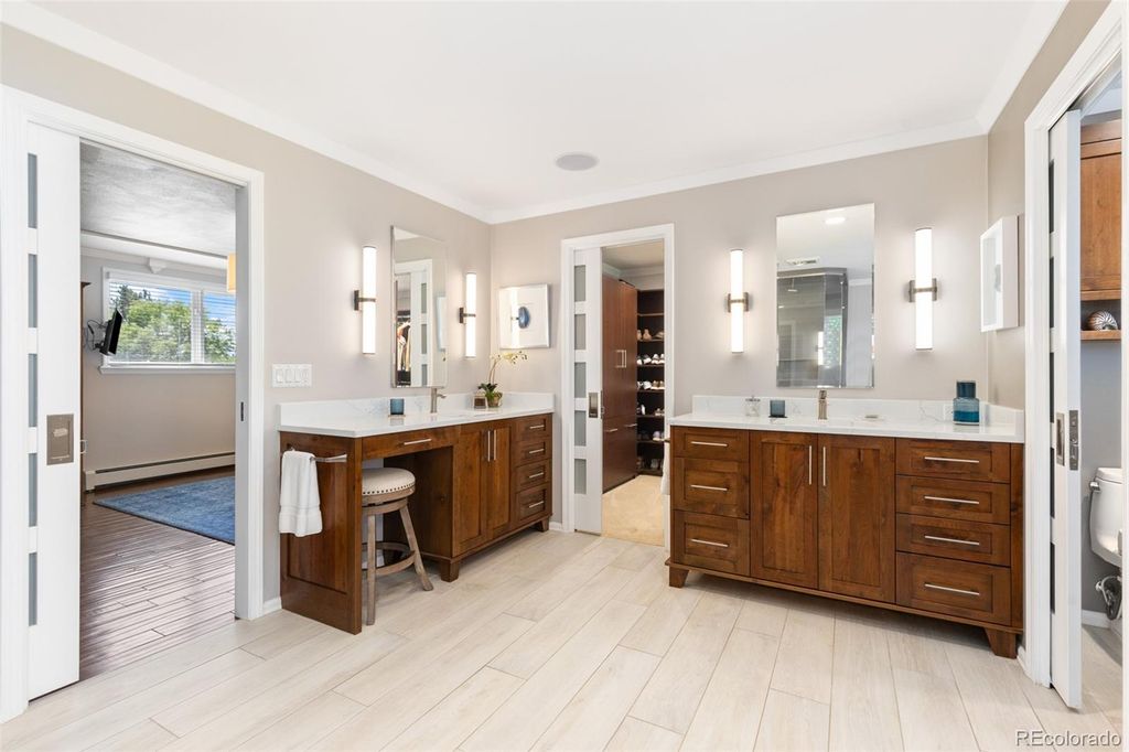 Image 24 of property listing at 9931 E Ida Place, Greenwood Village, CO 80111