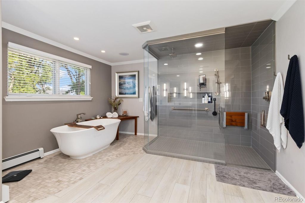 Image 25 of property listing at 9931 E Ida Place, Greenwood Village, CO 80111