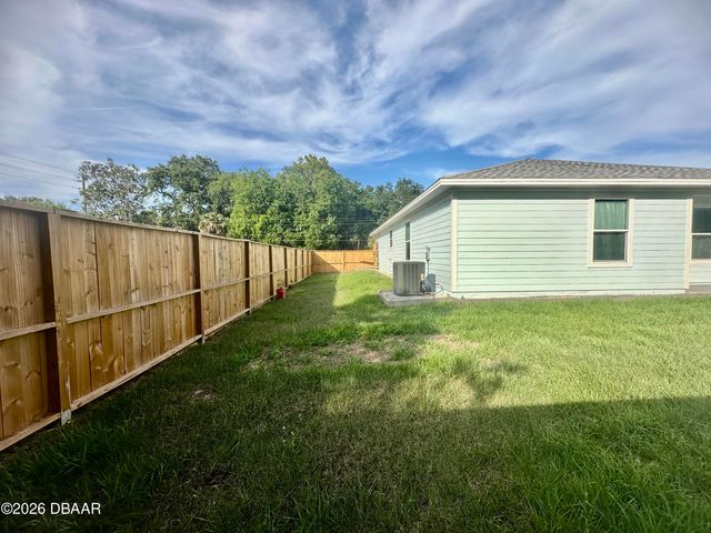 1598 Montgomery Avenue, Holly Hill, FL 32117