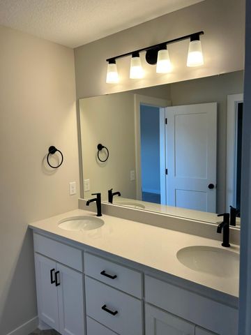 6578 108th Street S, Cottage Grove, MN 55016