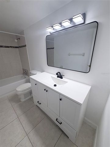 925 W OAK RIDGE ROAD 925C, Orlando, FL 32809