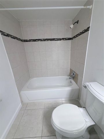 925 W OAK RIDGE ROAD 925C, Orlando, FL 32809