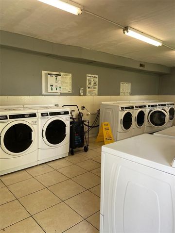 925 W OAK RIDGE ROAD 925C, Orlando, FL 32809