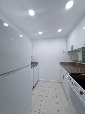 925 W OAK RIDGE ROAD 925C, Orlando, FL 32809