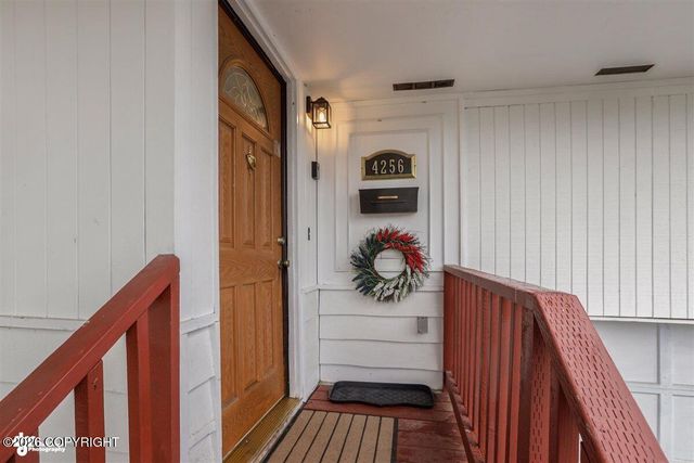 4256 Ross Court, Anchorage, AK 99508