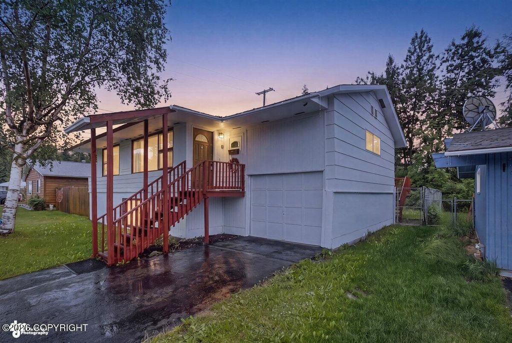 4256 Ross Court, Anchorage, AK 99508