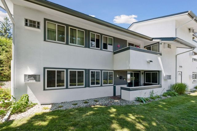 1331 W 82nd Street A, Bloomington, MN 55420