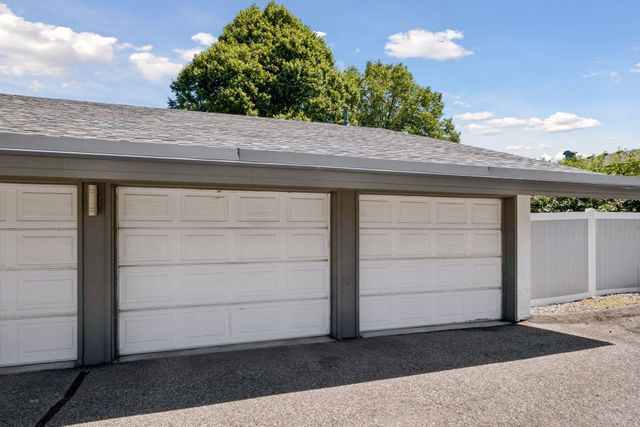 1331 W 82nd Street A, Bloomington, MN 55420