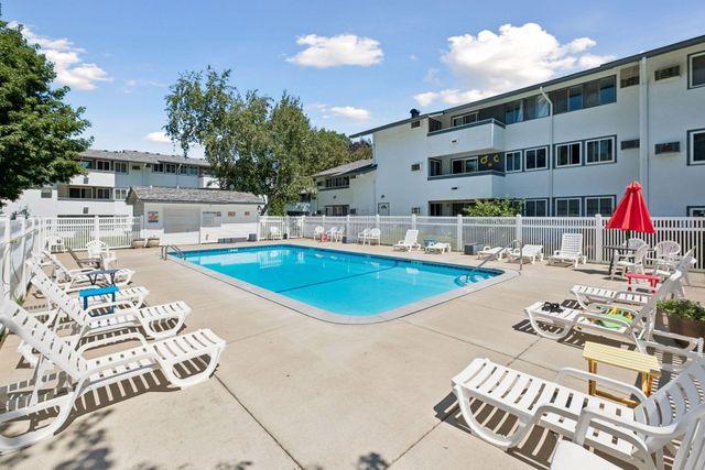 1331 W 82nd Street A, Bloomington, MN 55420