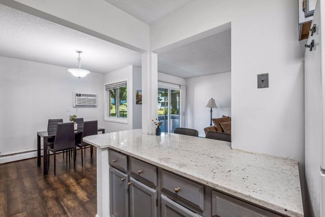 1331 W 82nd Street A, Bloomington, MN 55420