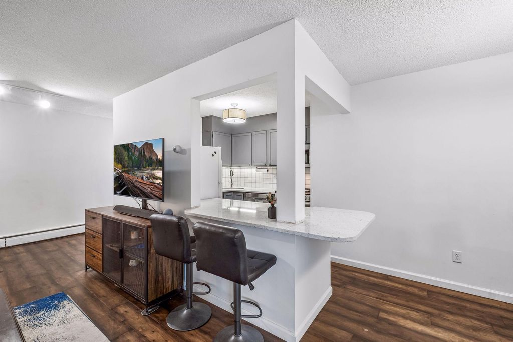 1331 W 82nd Street A, Bloomington, MN 55420 — photo 5