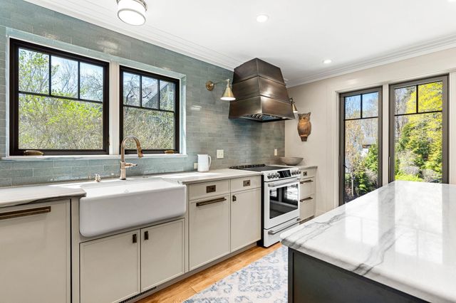 226 park Street, Portsmouth, NH 03801
