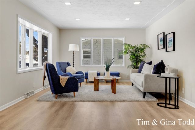 568 Greenfield Street, Coopersville, MI 49404