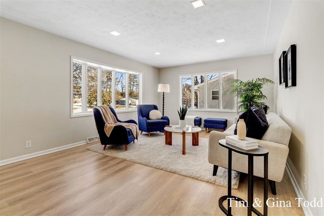 568 Greenfield Street, Coopersville, MI 49404