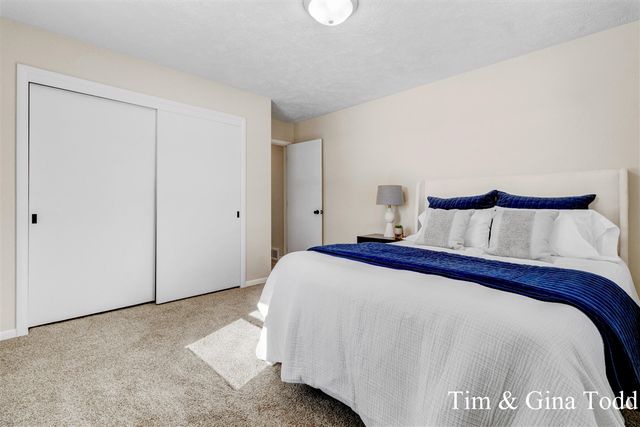 568 Greenfield Street, Coopersville, MI 49404