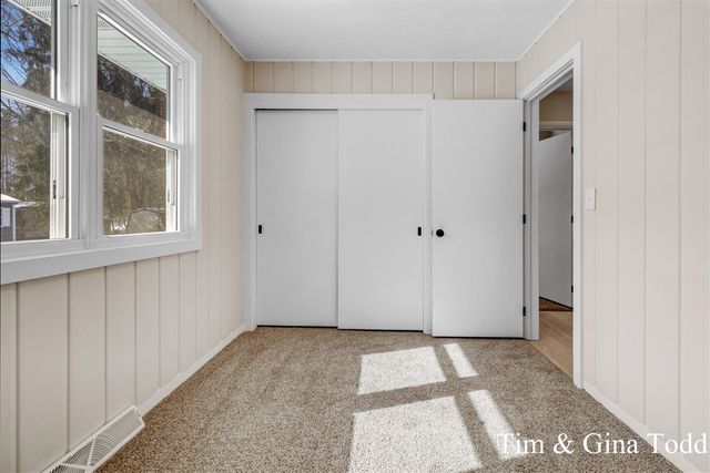 568 Greenfield Street, Coopersville, MI 49404