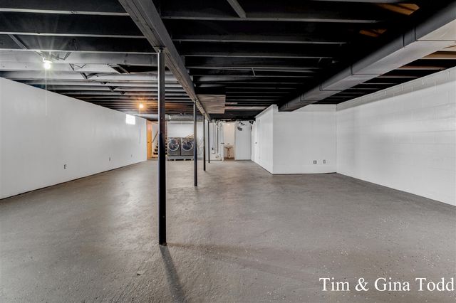 568 Greenfield Street, Coopersville, MI 49404