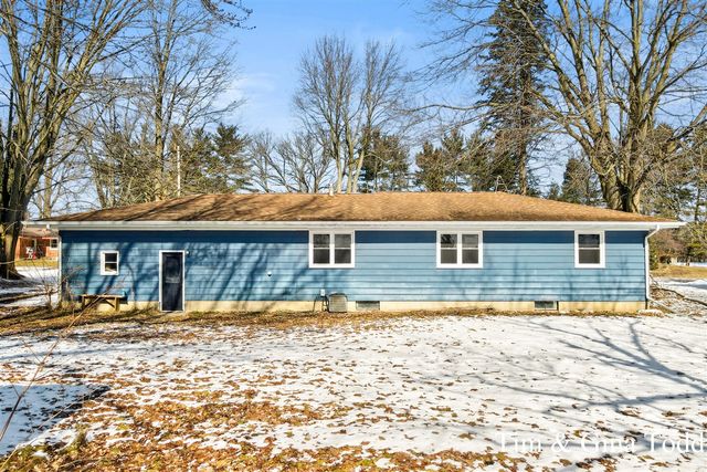 568 Greenfield Street, Coopersville, MI 49404