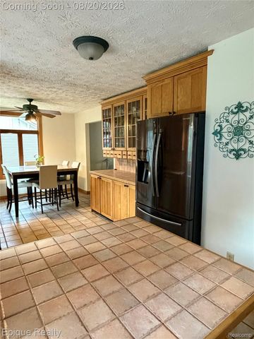 8484 Wesley Drive, Flushing Charter Township, MI 48433