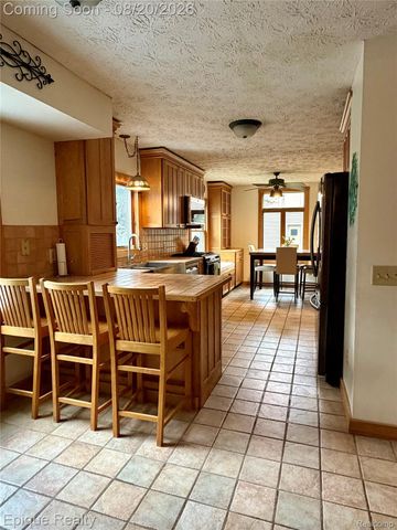 8484 Wesley Drive, Flushing Charter Township, MI 48433