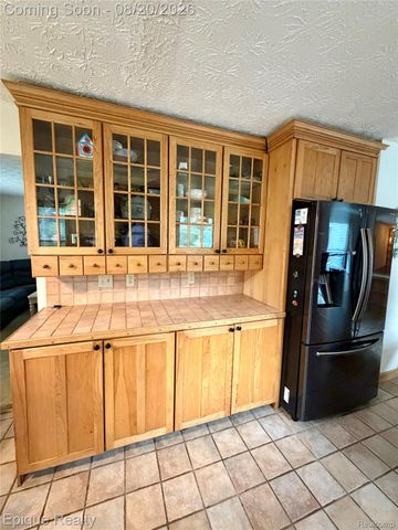8484 Wesley Drive, Flushing Charter Township, MI 48433