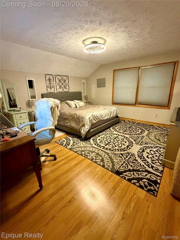 8484 Wesley Drive, Flushing Charter Township, MI 48433