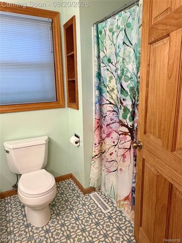 8484 Wesley Drive, Flushing Charter Township, MI 48433
